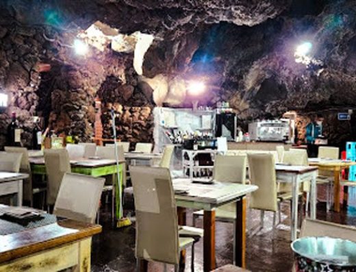 La Cueva Caprichosa